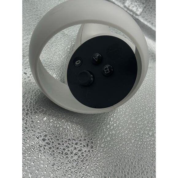 Left Oculus quest 2 controller - Picture 4 of 6